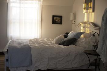 Away In The County Bed And Breakfast Cherry Valley Экстерьер фото